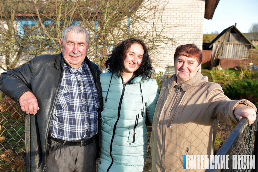 В лучших крестьянских традициях: семья Лукашенко из Россонского района больше 30 лет держит подсобное хозяйство