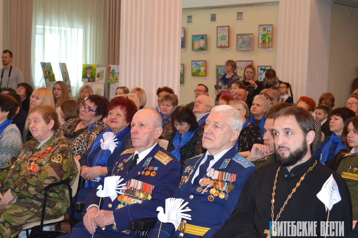 В Витебске прошло торжественное мероприятие «Есть такая профессия – Родину защищать!»