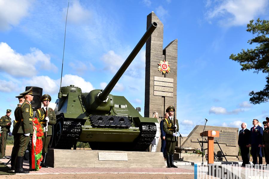 В Бешенковичском районе открыли после реконструкции мемориальный комплекс 