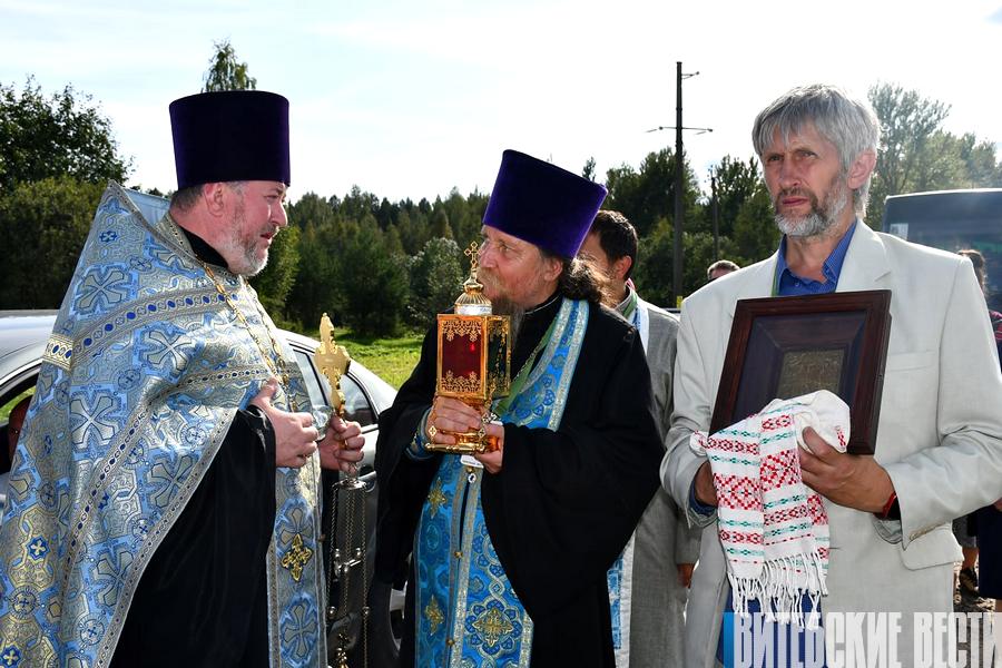 ФОТОФАКТ: в Городке встретили экспедицию «Дарога да Святыняў»