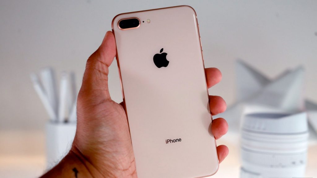 У заснувшего на вечеринке витебчанина украли IPhone 8 Plus