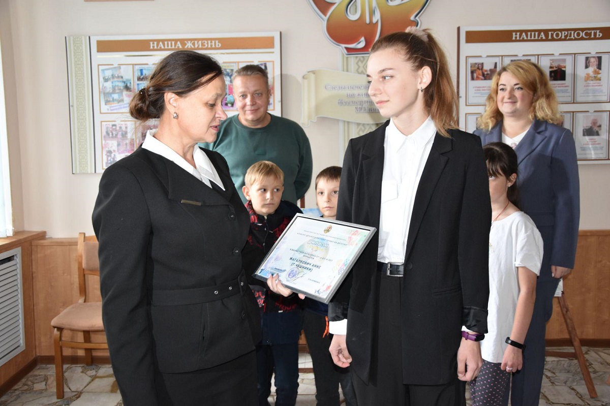 Юные художники Витебской  области завоевали шесть наград в конкурсе детского рисунка «Право на детство»