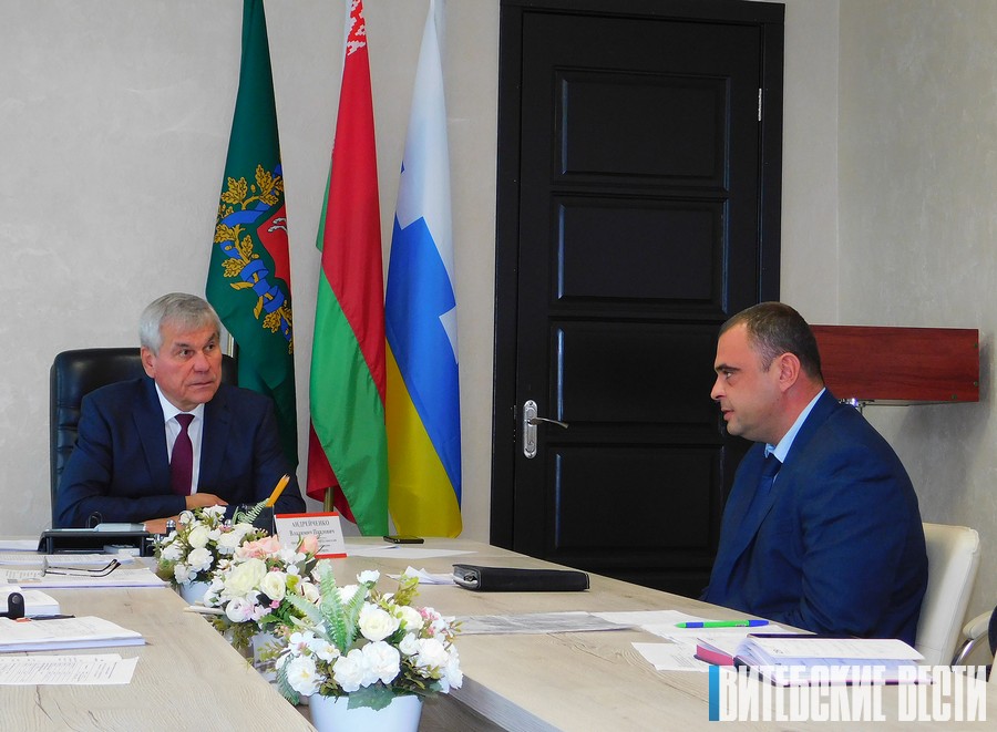 Какие вопросы адресовали спикеру парламента Владимиру Андрейченко жители Глубокского района