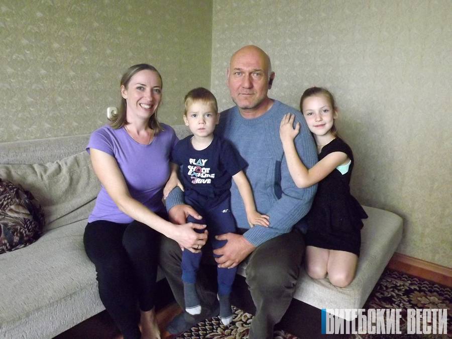 Счастливы вместе: брестчанка и грузин переехали в Витебский район и создали многодетную семью