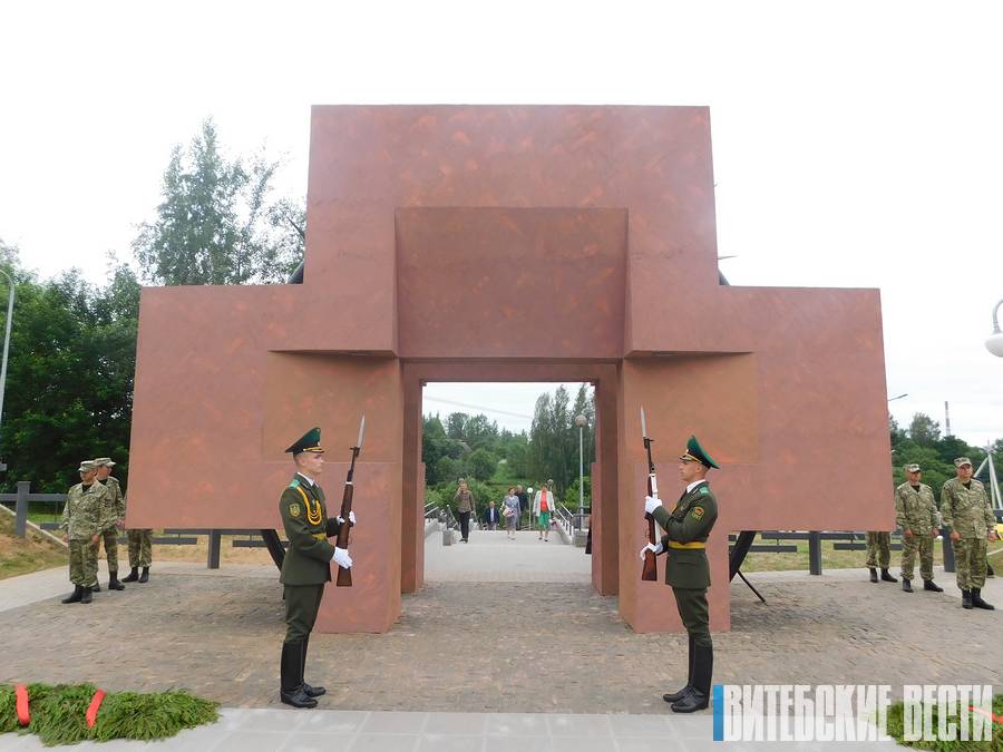В Полоцке состоялось торжественное открытие мемориального комплекса «Урочище Пески»