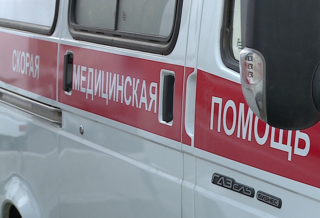 В Новолукомле пожилая женщина выпала из окна многоэтажки 