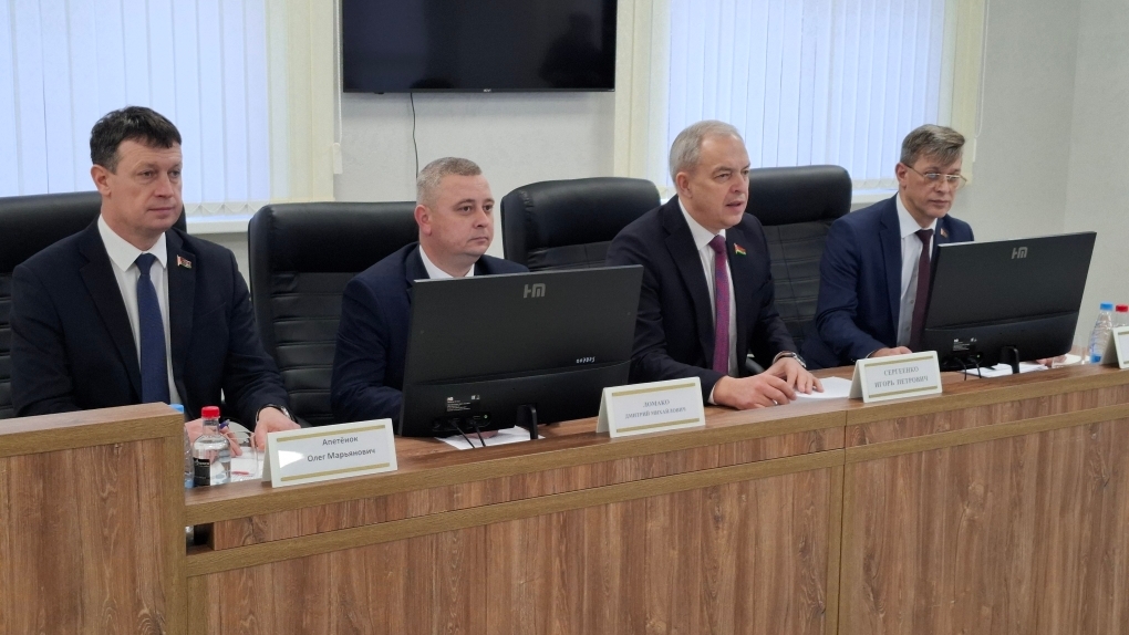 Игорь Сергеенко встретился с трудовыми коллективами Шарковщинского района