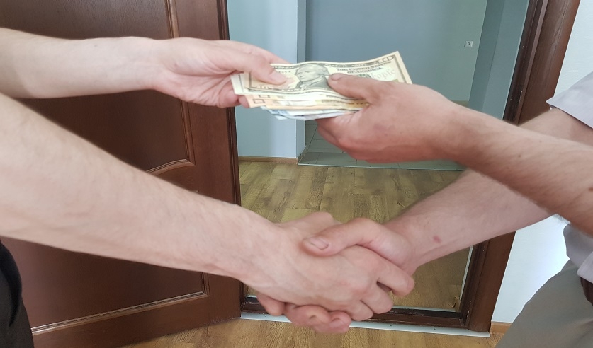 Жителя Орши будут судить за подстрекательство призывников к даче взяток
