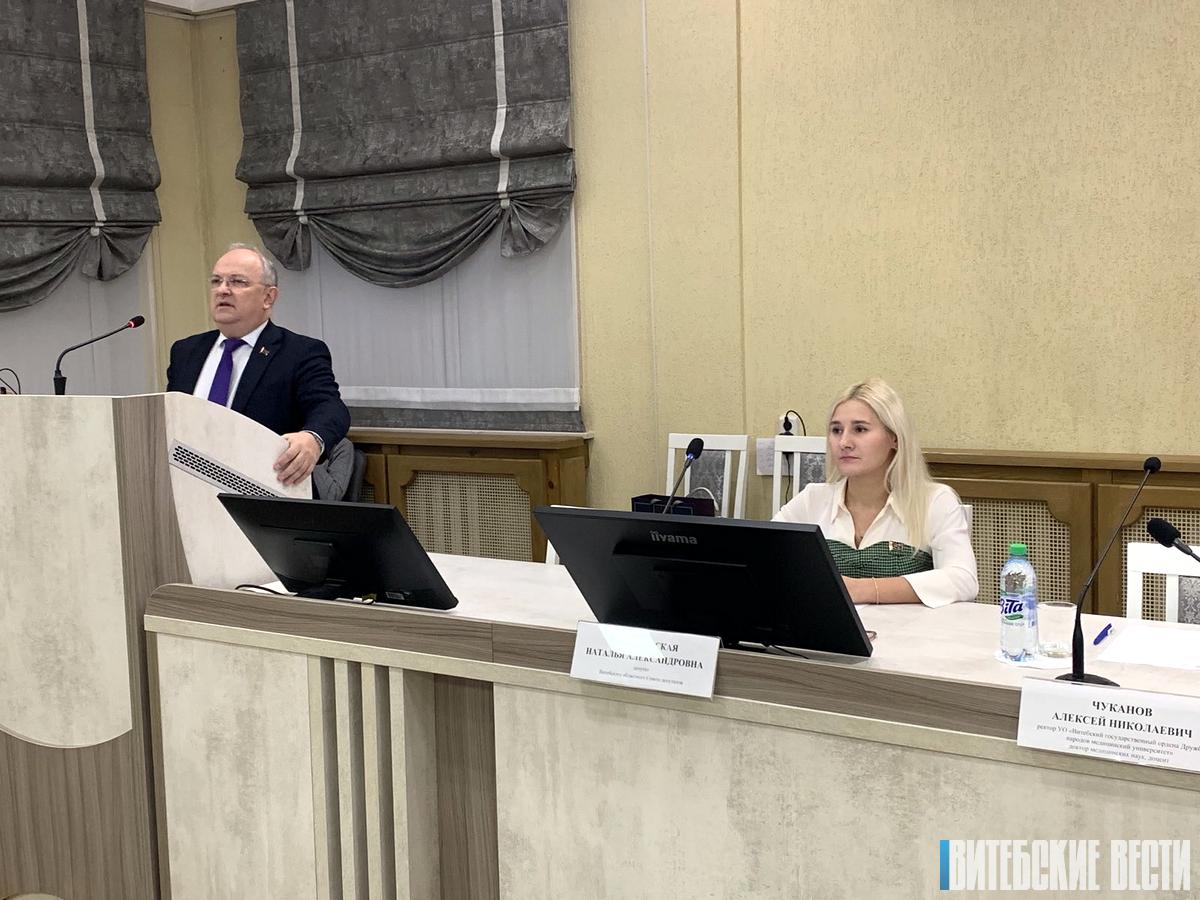 Наталья Подолинская и Алексей Чуканов провели встречи со студентами и медиками