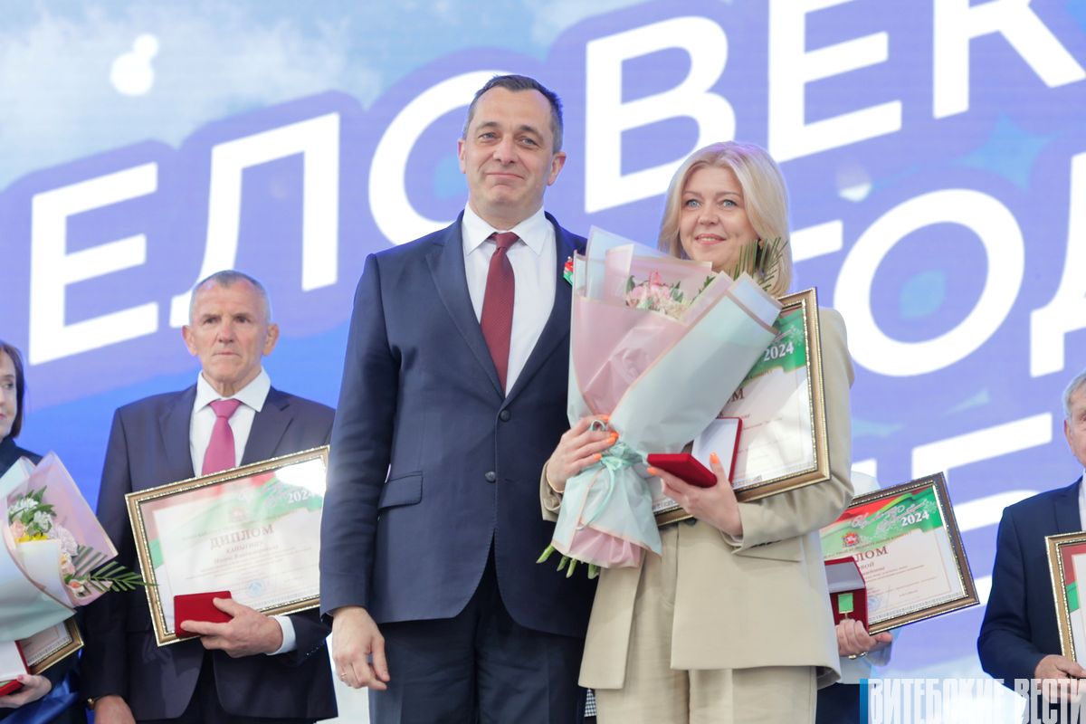 Лауреатов областной премии «Человек года Витебщины-2024» чествовали сегодня в Летнем амфитеатре