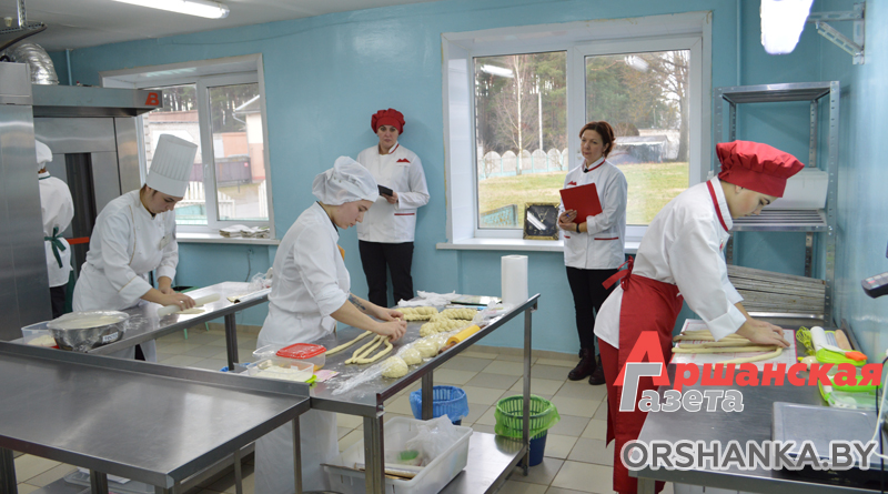 Кулинарный баттл собрал в Орше будущих поваров и хлебопеков из России, Латвии и Беларуси
