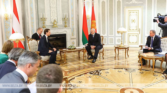 Лукашенко: Беларусь готова сотрудничать с ЕС, но с учетом национальных интересов