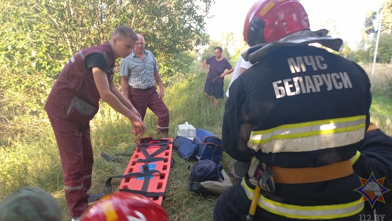 В Сенненском районе спасли мальчика, провалившегося в технический колодец