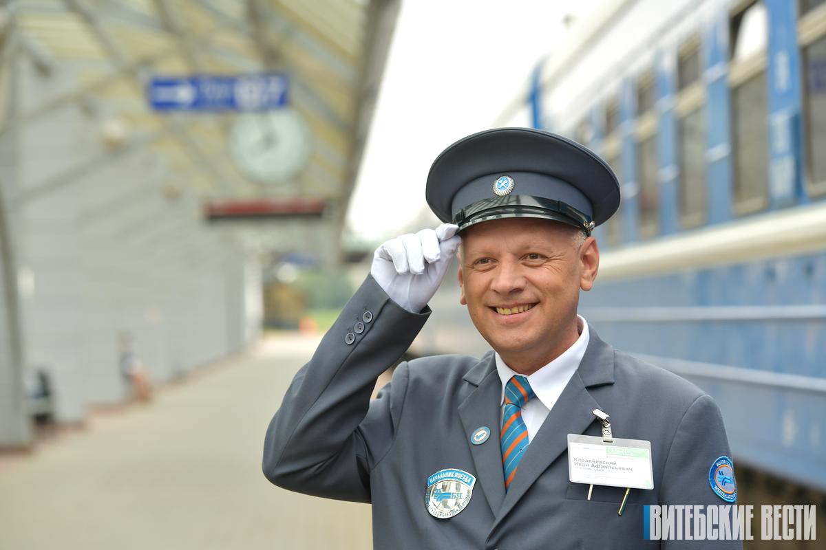 До конца августа назначены дополнительные рейсы поезда Минск-Санкт-Петербург-Минск, с остановками в Толочине, Орше и Витебске