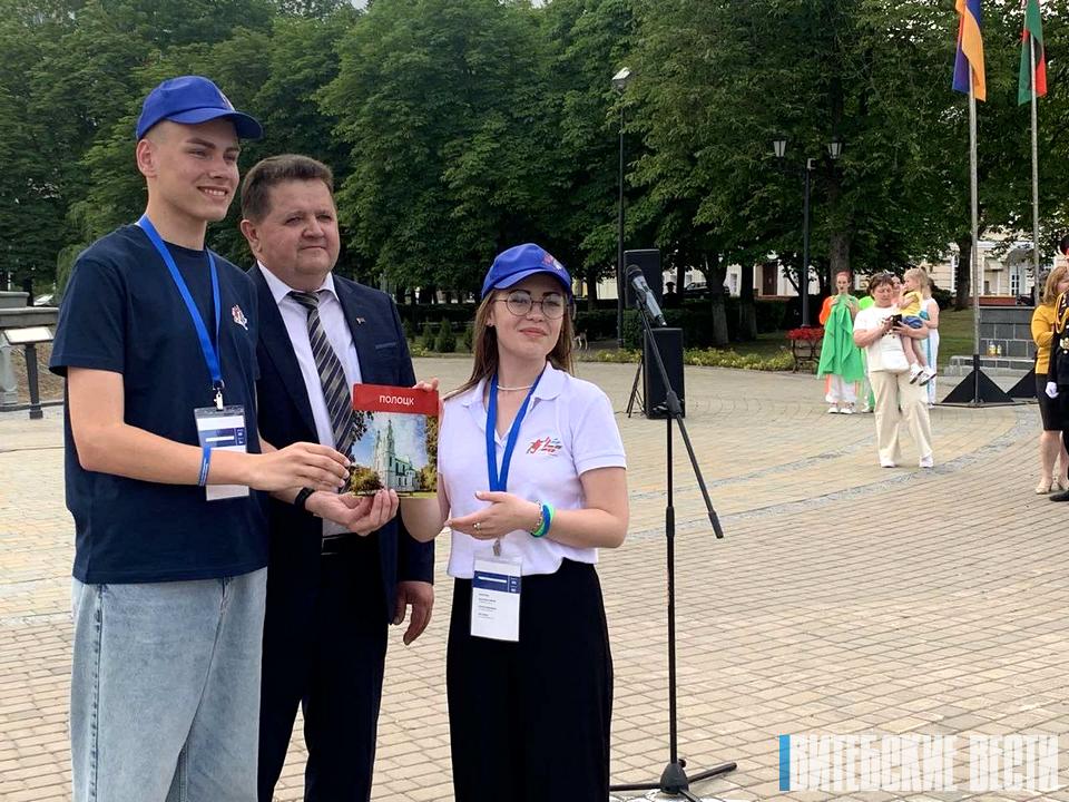 Участников культурно-образовательной патриотической акции «Поезд Памяти» встречал древний Полоцк