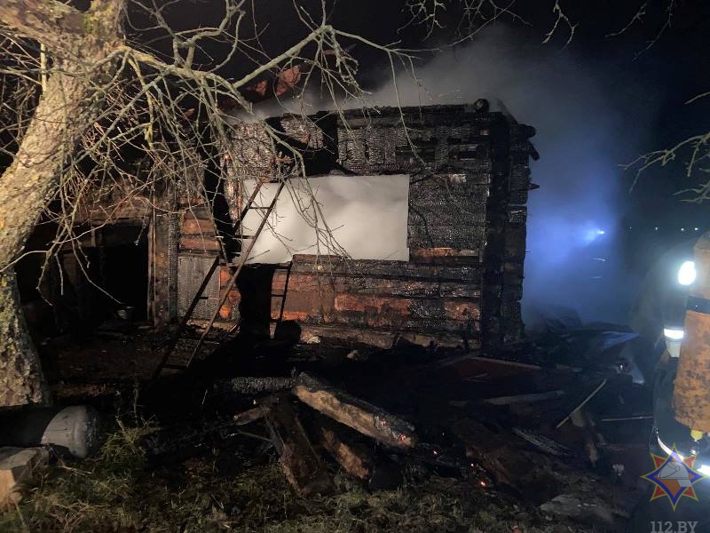 В Бешенковичском районе на пожаре в собственном доме погиб мужчина