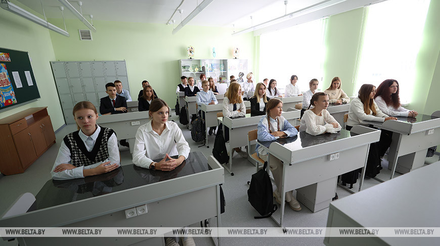 В Беларуси для старшеклассников увеличат количество часов на русскую и белорусскую литературы