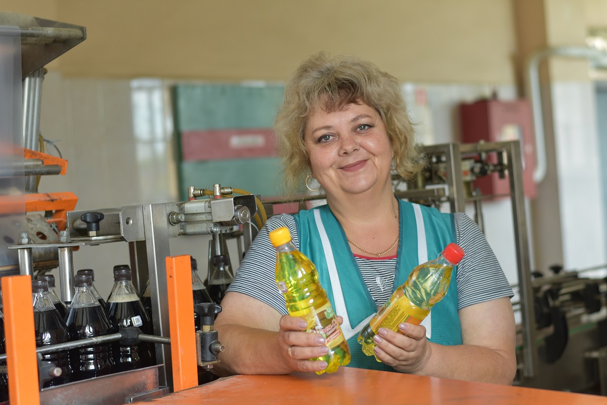 «Махіта» і  «Смак барбарысу». Чым здзіўляе пакупнікоў Ушацкі філіял аблспажыўтаварыства?