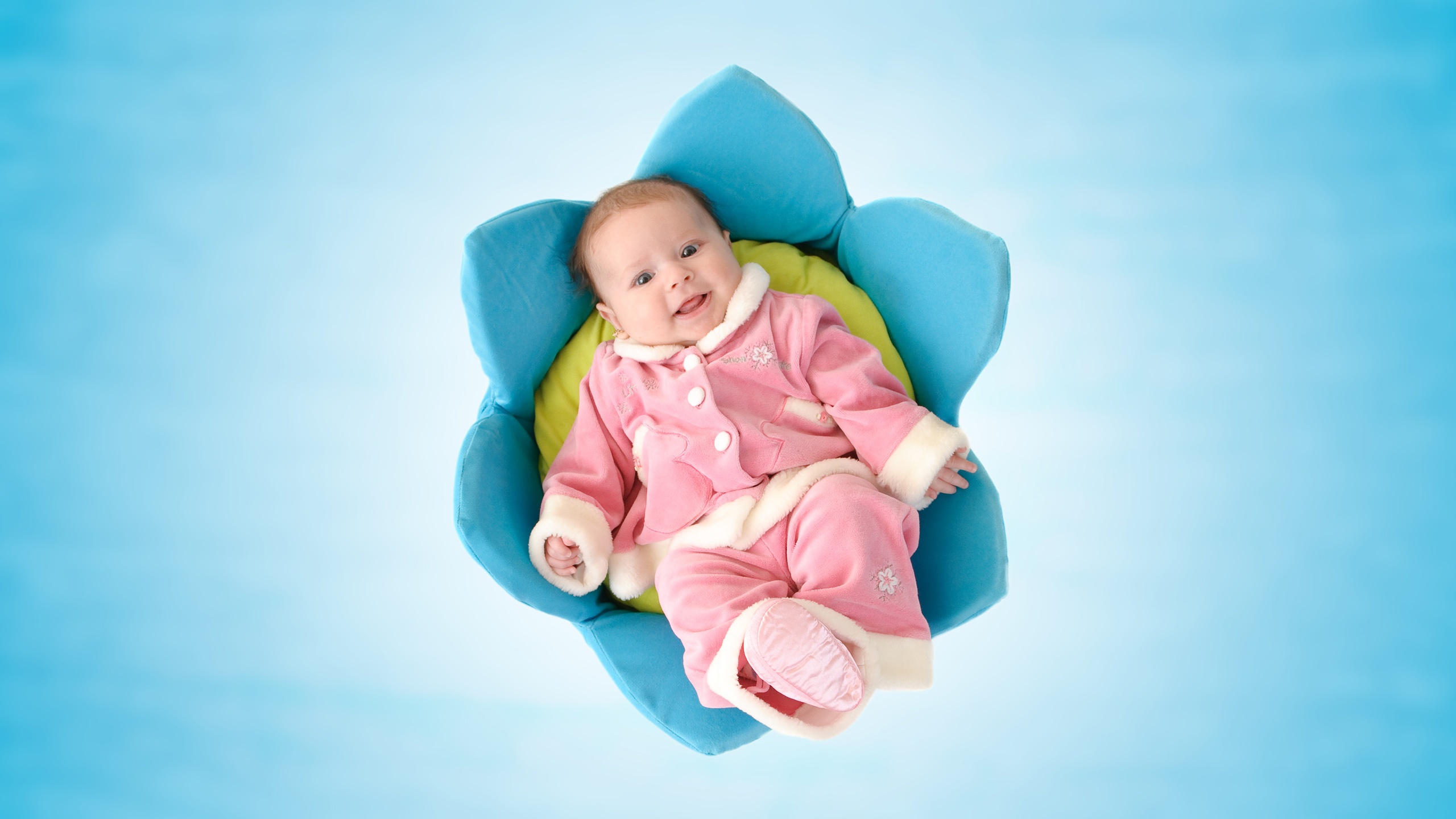 e newborn baby 076261 