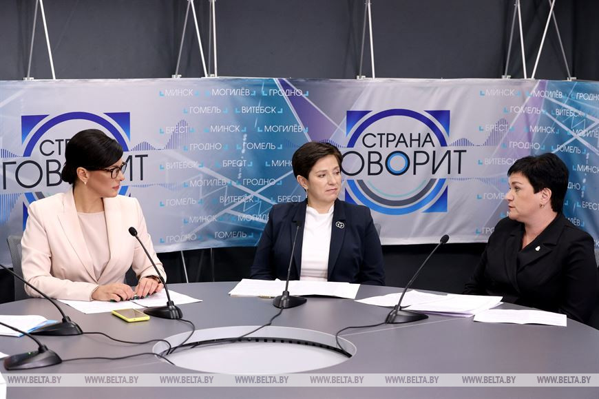 Какое количество населенных пунктов Витебской области обслуживают автолавки?
