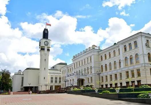 Руководство Витебской области поздравляет работников и ветеранов легкой промышленности с профессиональным праздником
