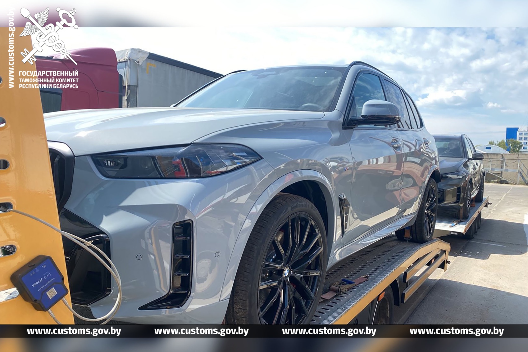 Витебские таможенники пресекли попытку перемещения автомобилей BMW по заниженной стоимости