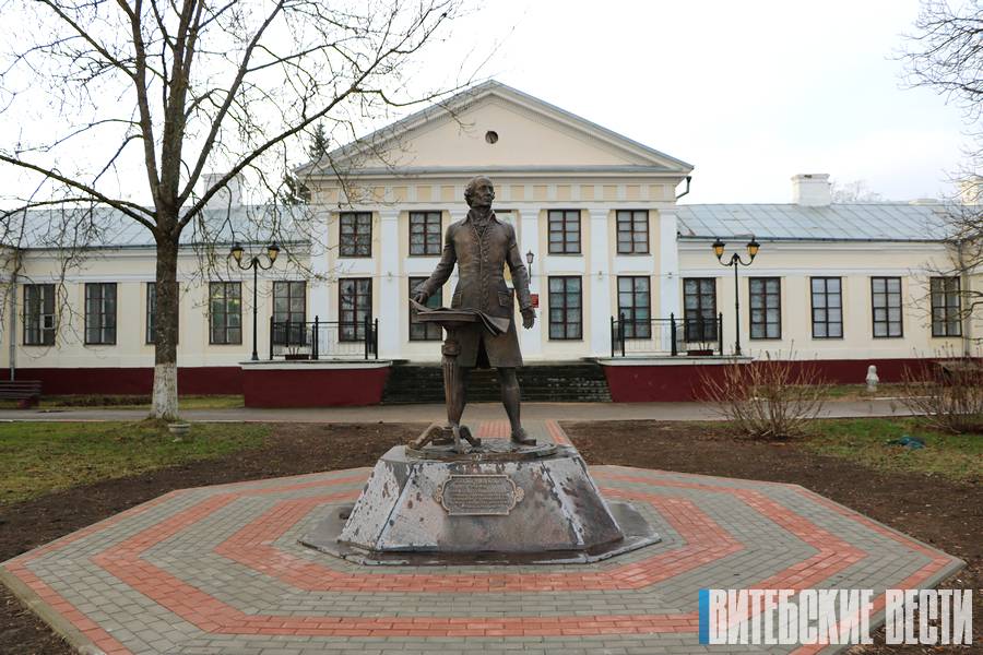 У Паставах з’явіўся помнік Антонію Тызенгаўзу