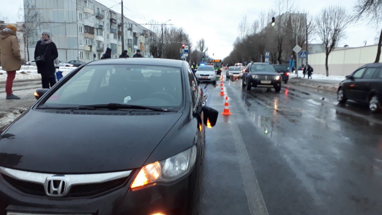Машина сбила подростка на пешеходном переходе в Витебске