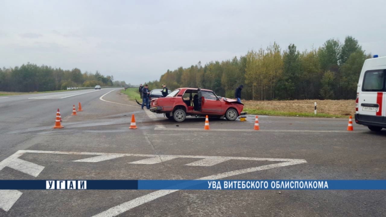 В Витебском районе лоб в лоб столкнулись два автомобиля