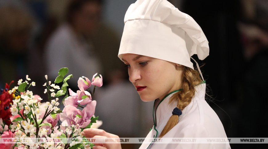 Выставка вкусных работ учащихся и педагогов колледжа открывается в Витебске
