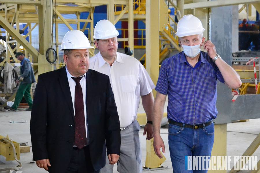 Анатоль Ліневіч: колькасць зваротаў паказвае, што Міёрскі райвыканкам вырашае людскія праблемы своечасова