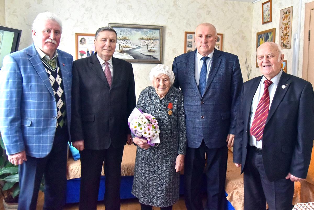 В Глубокском районе в рамках акции "От всей души" поздравили 100-летнего ветерана Великой Отечественной войны