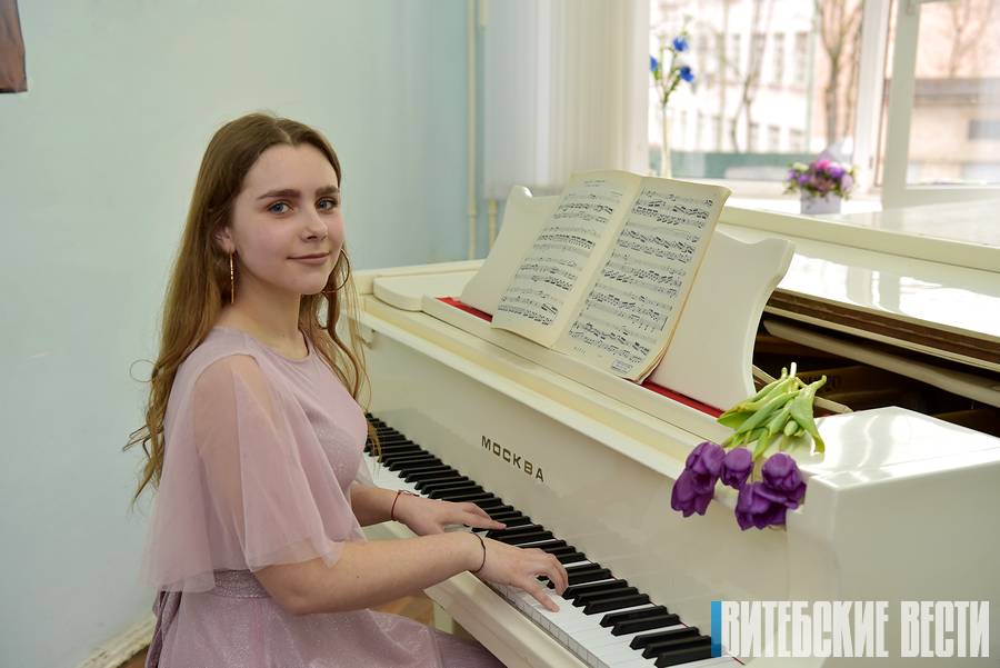 Студентка из Витебска Елизавета Засимович стала лауреатом республиканского конкурса концертмейстерского мастерства