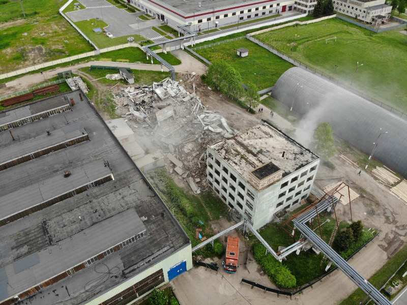 Спасатели провели второй взрыв здания завода «Легмаш» в Орше