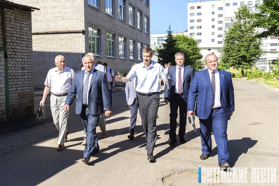 Николай Шерстнёв ознакомился с новинками производства и ходом модернизации витебского ОАО «ВЗЭП»