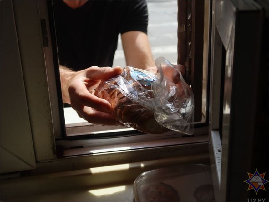 В магазинах Витебска появилась хлебобулочная продукция с напоминаниями от МЧС