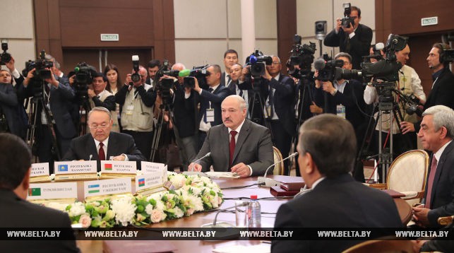 Александр Лукашенко принял участие в заседаниях Совета глав государств СНГ и Высшего Евразийского экономического совета