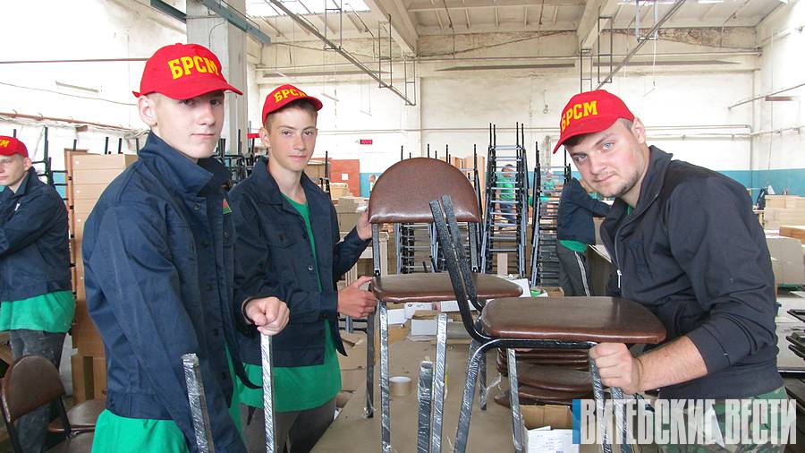 Комфортные условия труда и новые знакомства: чем ещё привлекает поставскую молодёжь работа в студотрядах