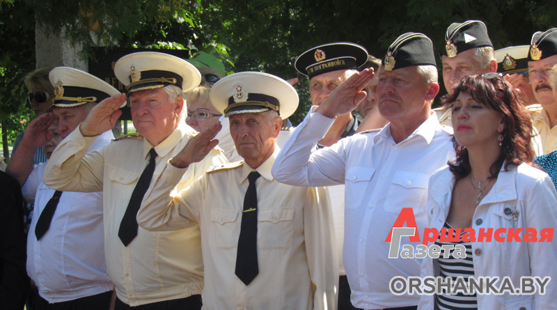 Маршрут автопробега ветеранов военно-морского флота Беларуси и России прошел через Дубровно и Оршу