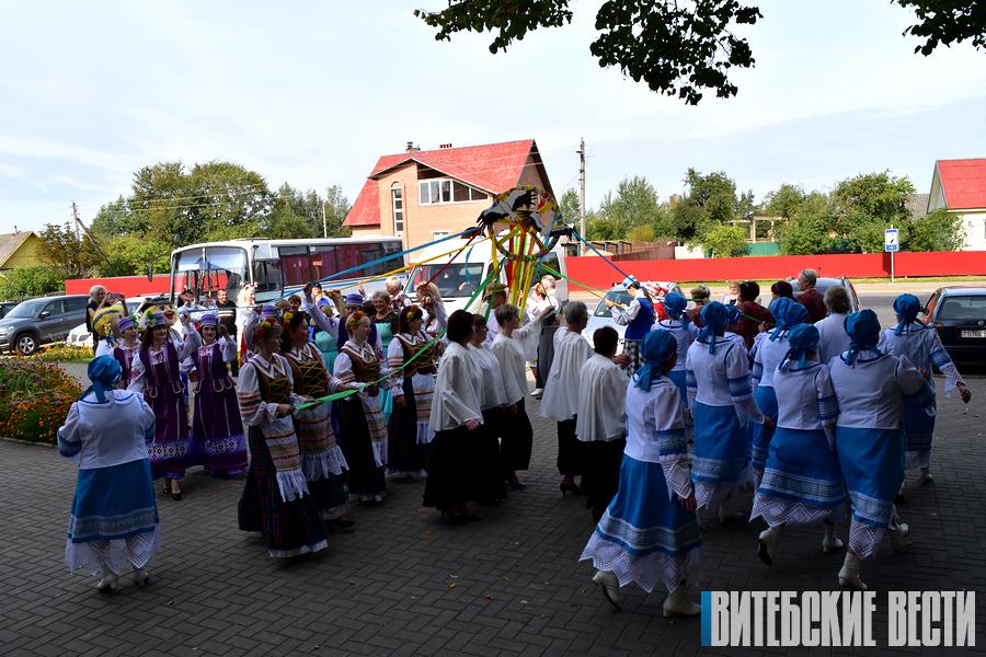 На Верхнядзвіншчыне прайшло брэндавае свята “Збіраем зорны карагод”