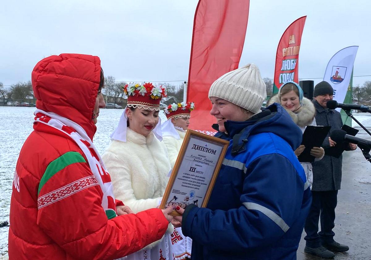 В Бешенковичском районе прошел чемпионат по колке дров