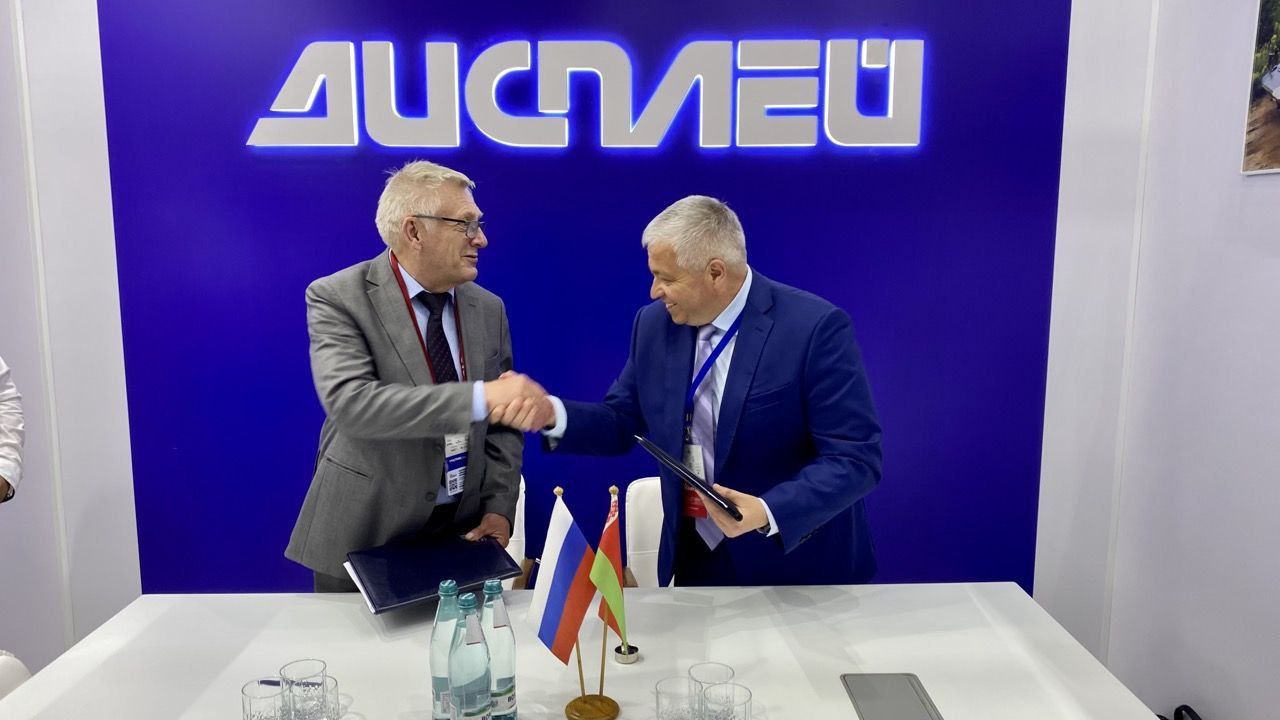 Витебское ОАО «КБ «Дисплей» и российское АО «Изумруд» подписали контракт о поставках