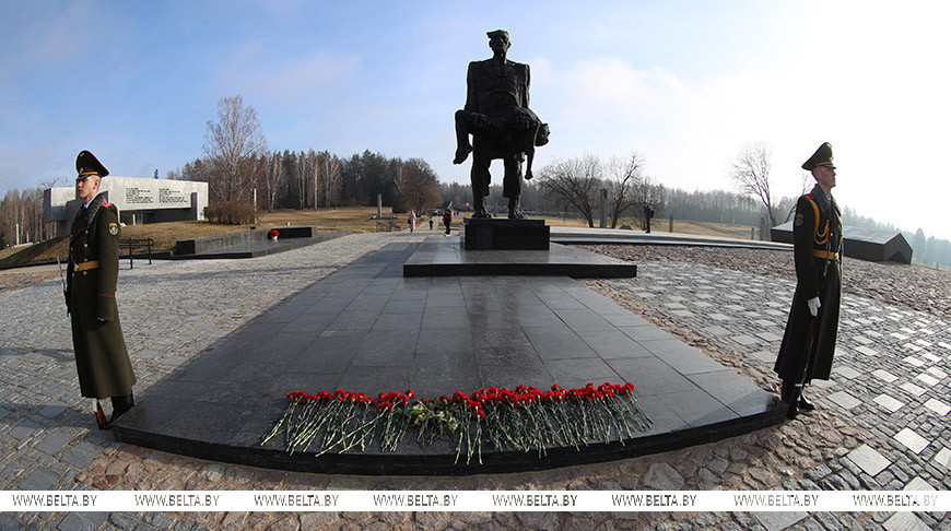 "Мы сгорели живыми в огне". 22 марта в Беларуси отдают дань памяти жертвам трагедии в Хатыни