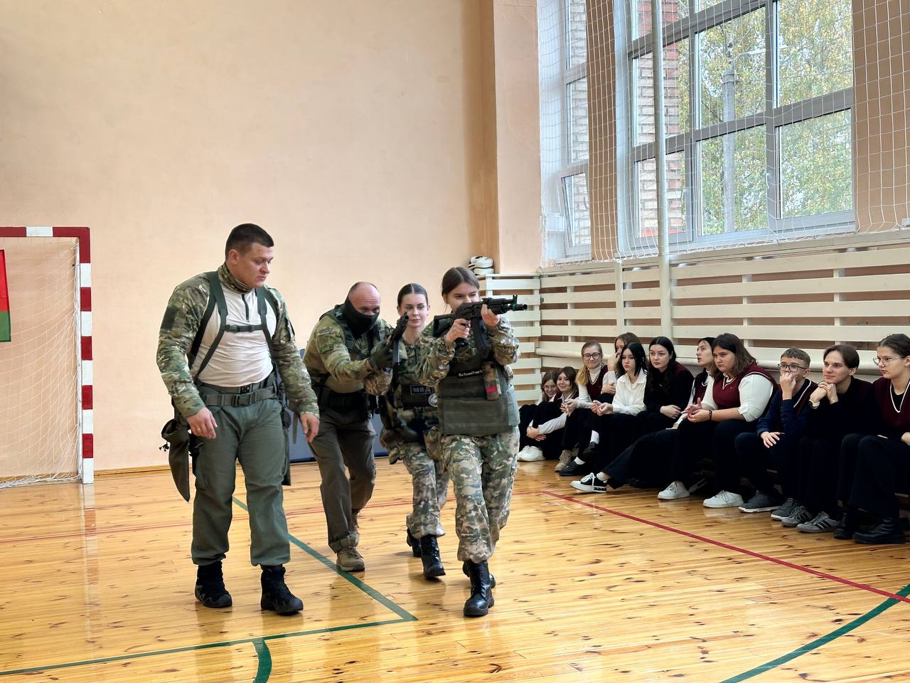 Боевые навыки для лепельского «Канонира»: юные патриоты прошли интенсивный семинар с ветеранами спецназа