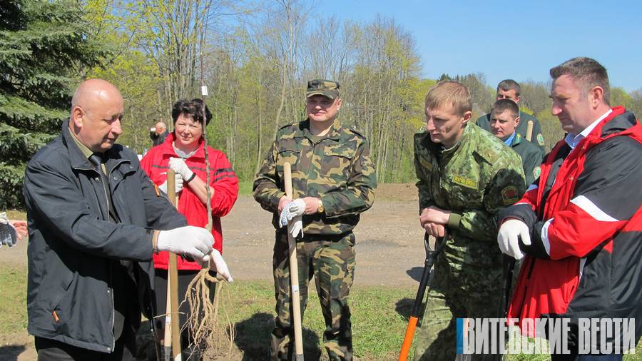 «Делами доказываем, насколько дорог мир на земле». Как в агрогородке Опса чтут память погибших в годы войны