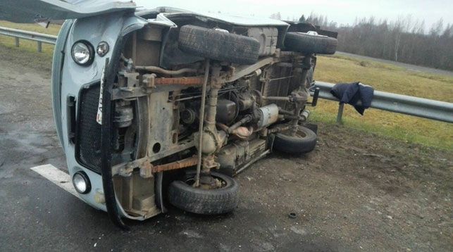 В Полоцком районе перевернулся УАЗ, пассажира госпитализировали с переломом позвоночника