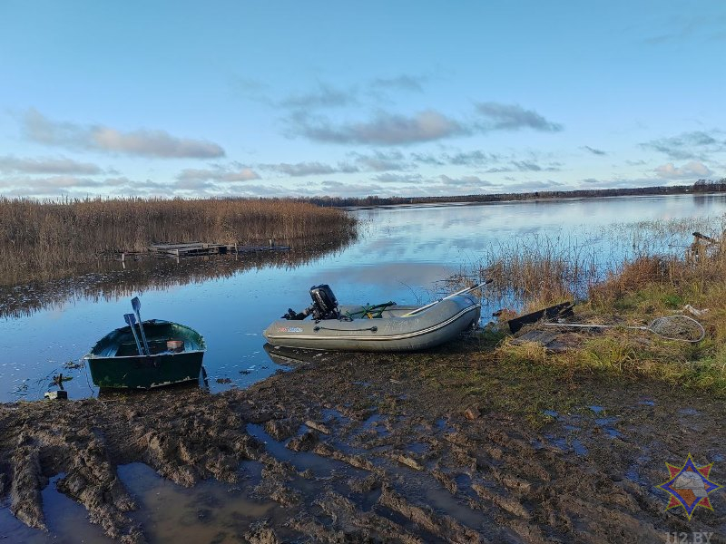 На озере в Витебской области сегодня утонул рыбак