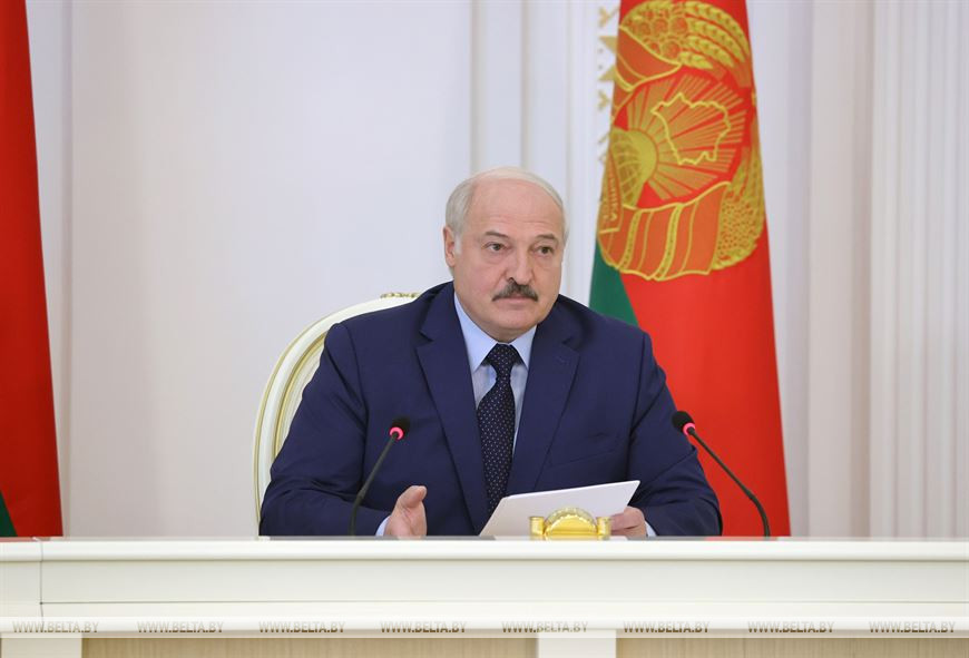 Лукашенко о противодействии санкционным мерам: главное - чтобы не пострадал белорусский народ