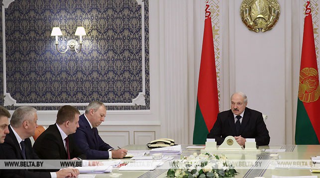 Лукашенко сравнил некоторые действия российских партнеров по закрытию рынка для Беларуси с санкциями