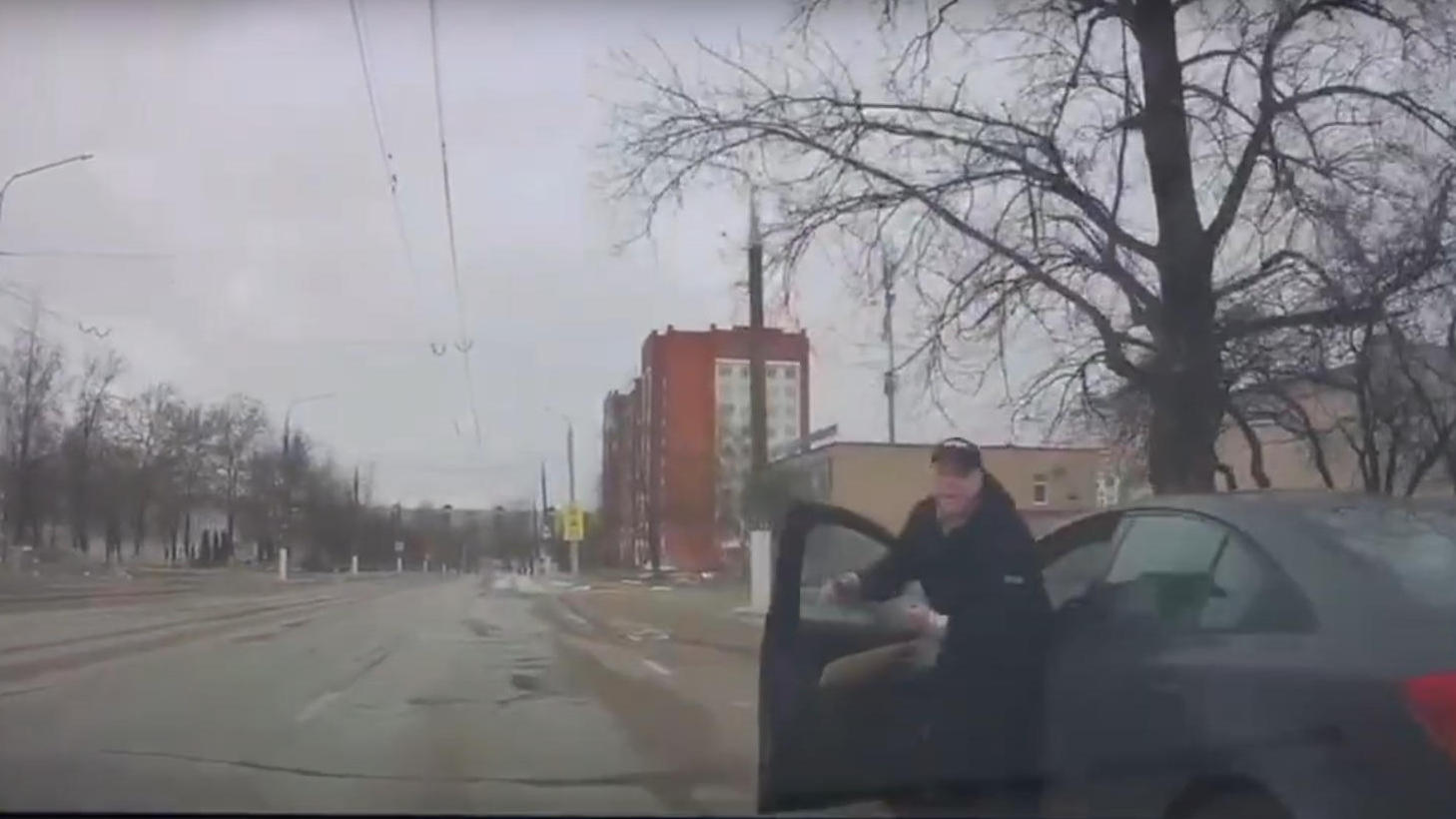 В Витебске инспекторы ДПС помогли доставить в больницу малыша с травмой